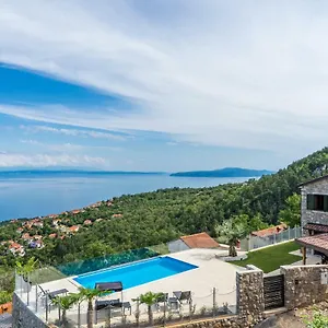 https://villa-visum.in-istria.net