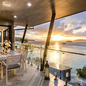 https://hidden-cove-on-hamilton-island.queenslandhotels.net