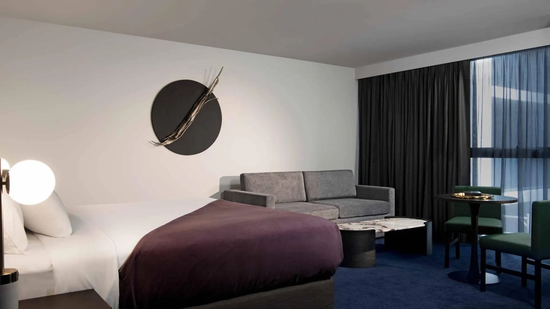 Midnight Hotel, Autograph Collection Canberra 5*,